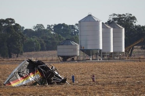 mot nha quay phim nguoi viet thiet mang tai uc vi tai nan may bay