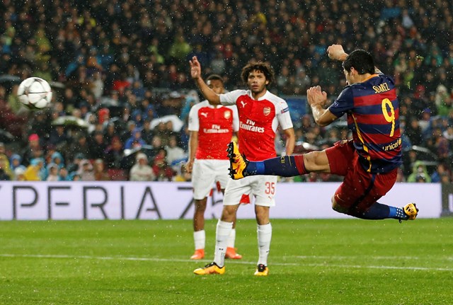 messi neymar suarez toa sang barca danh bai phao thu 3 1