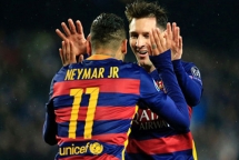 messi neymar suarez toa sang barca danh bai phao thu 3 1