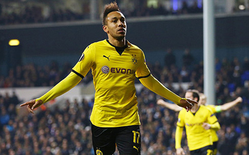 aubameyang lap cu dup dortmund da bay tottenham khoi europa league