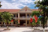 mot pho hieu truong treo co tu tu