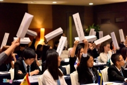 hoc sinh sai gon to chuc hoi nghi mo hinh lien hop quoc