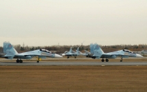phi doi tiem kich da nang su 30sm moi tinh chuan bi dap xuong san bay noi bai