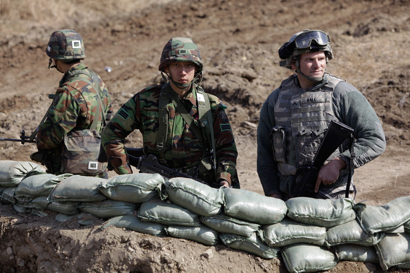 han quoc my khoi dong tap tran dai bang non