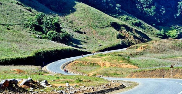 dau tu xay dung duong bo tu hoa binh di moc chau son la