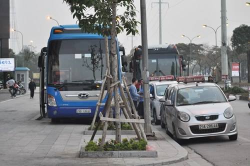 ba me han quoc cam bien xin nguoi dan khong di len via he tai ha noi