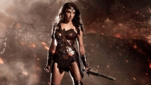 nghe nu nghe si trinh dien doan nhac cello cuc hoanh trang trong phim wonder woman sap ra mat