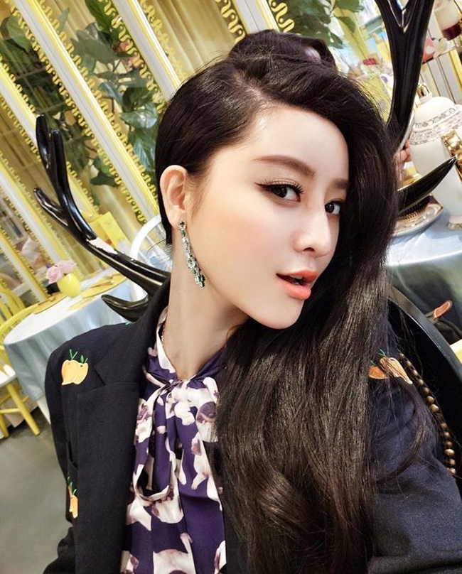 co gai mat 8 nam phau thuat giong pham bang bang roi cuoi luon bac si tham my cho minh