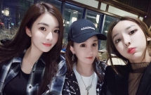 ai cung phat lu khi ngam loat anh 3 hot girl mang xa hoi voi ngoai hinh nhu duc tu mot khuon