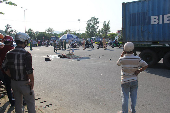 da nang chong chet vo nguy kich sau va cham voi container