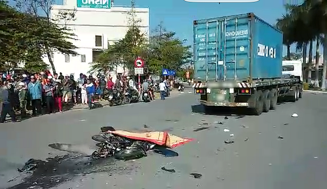 da nang chong chet vo nguy kich sau va cham voi container