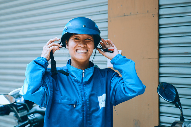 nghe cac nu xe om ke chuyen don khach nam khach thuong tinh doi len cho thay