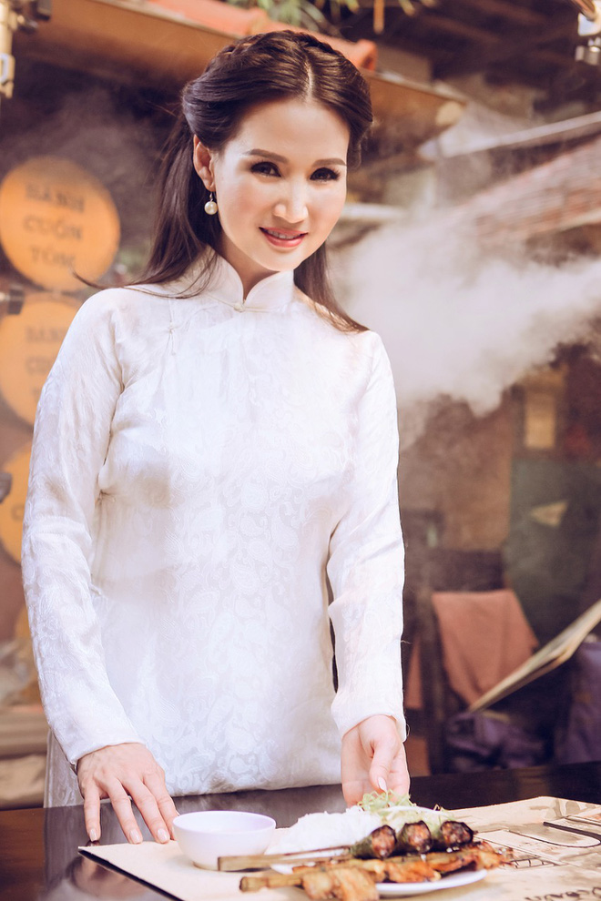 hoa hau quy ba suong dang hoa than thanh thieu nu ha noi xua