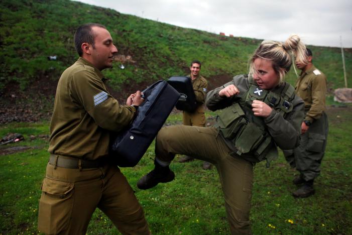 israrel huong toi binh dang gioi ngay tu trong quan doi