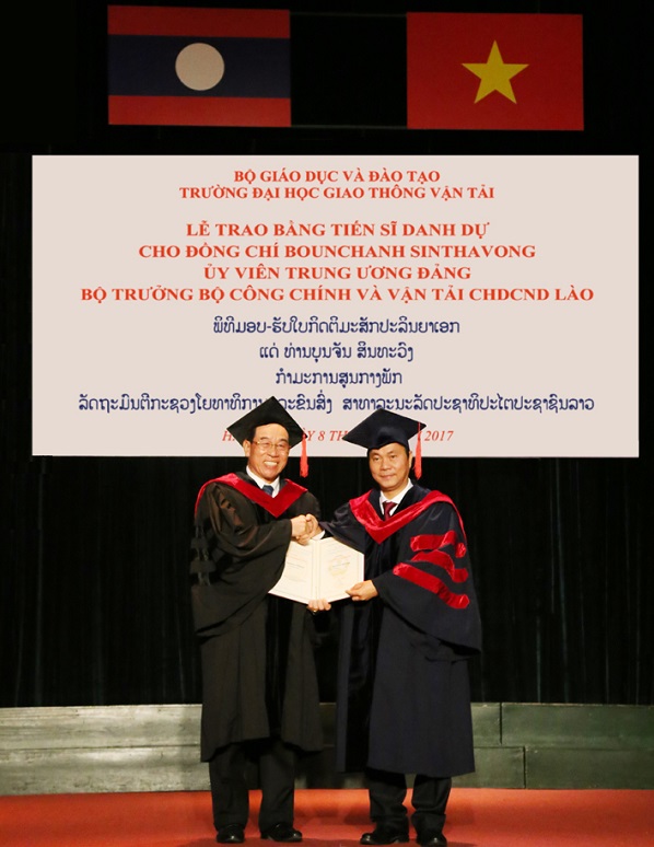 bo truong lao nhan bang tien si danh du cua dai hoc giao thong van tai