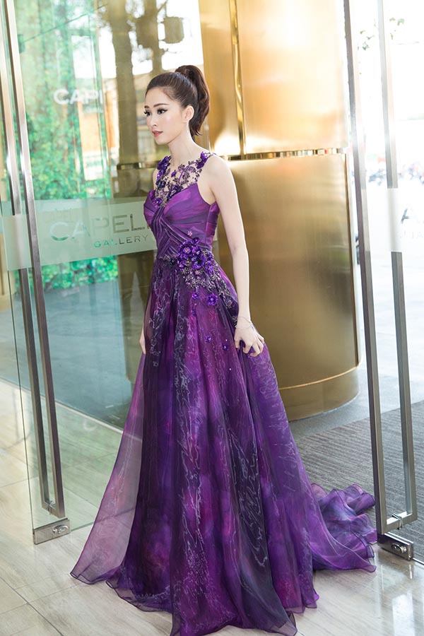 hoa hau dang thu thao dep cuon hut o moi goc nhin