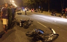 da nang va cham lien hoan giua 8 xe may it nhat 5 nguoi bi thuong