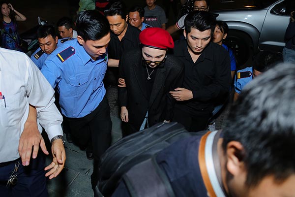 son tung mac kin nhu bung giua thoi tiet nong nuc