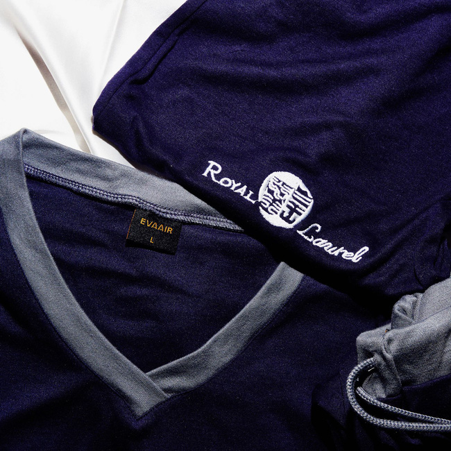 co gi ben trong tui qua tang tu khoang may bay hang nhat vong quanh the gioi