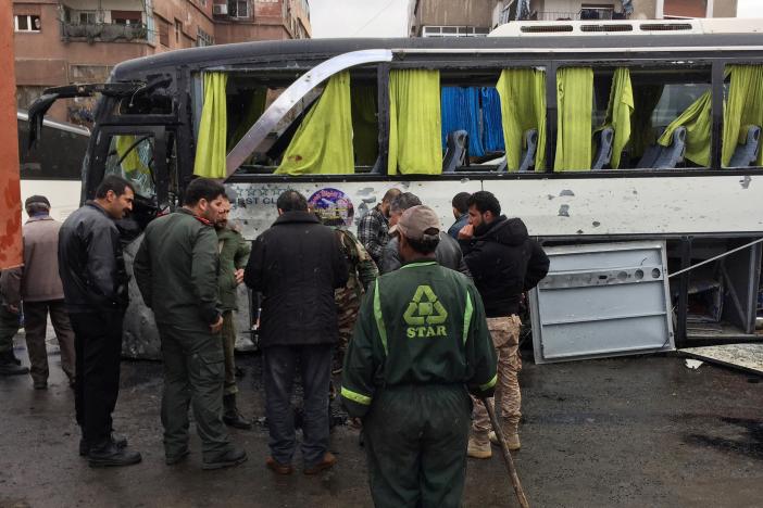 danh bom doan hanh huong o syria it nhat 160 nguoi thuong vong