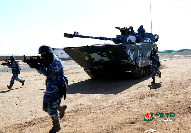 trung quoc tang cuong binh luc cho hai quan danh bo tai bien dong