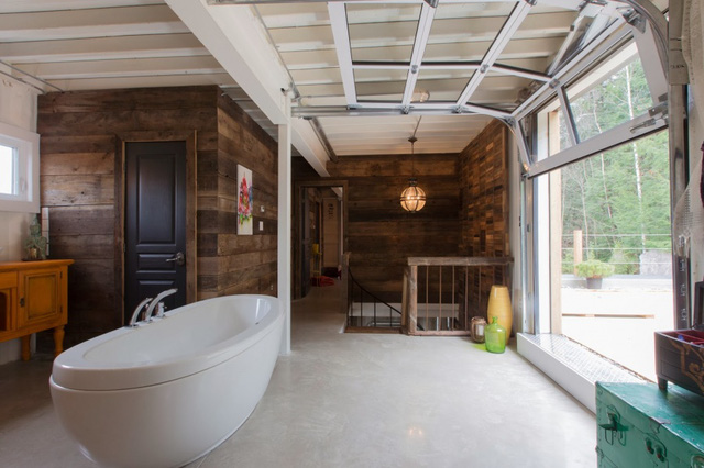 ba ng bo n chie c container bo di co ga i na y da ta o ra ca mo t can nha ro ng ra i sang tro ng da y du tie n nghi