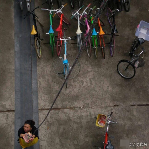 van chuyen do an vat theo cach chang giong ai hai nu sinh bi che luoi