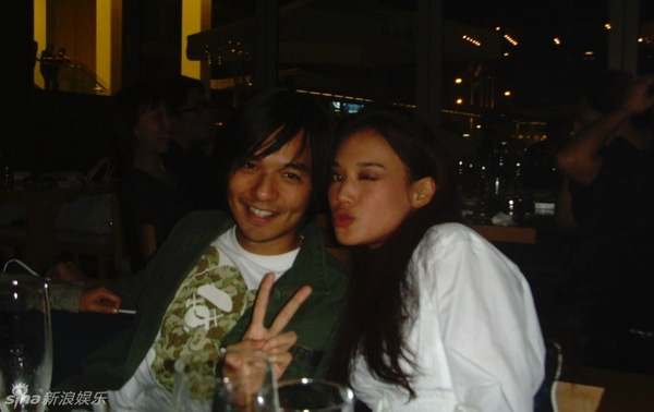 thu ky kieu nu phim cap 3 bi coi re khi yeu den hon nhan vien man voi ban than 20 nam