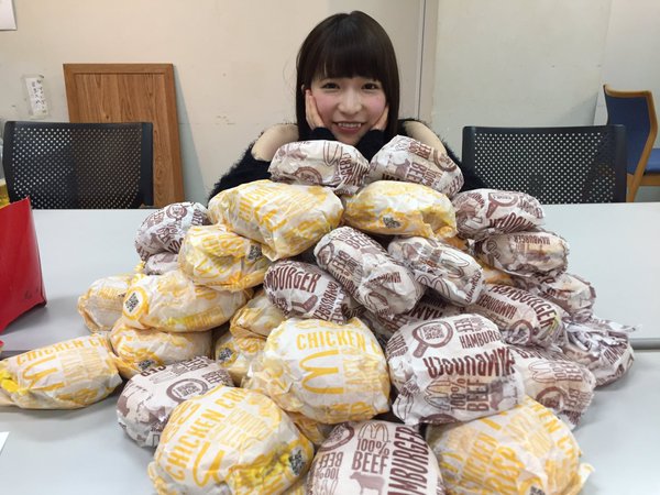 co nang pham an xinh dep sap toi can quet am thuc viet