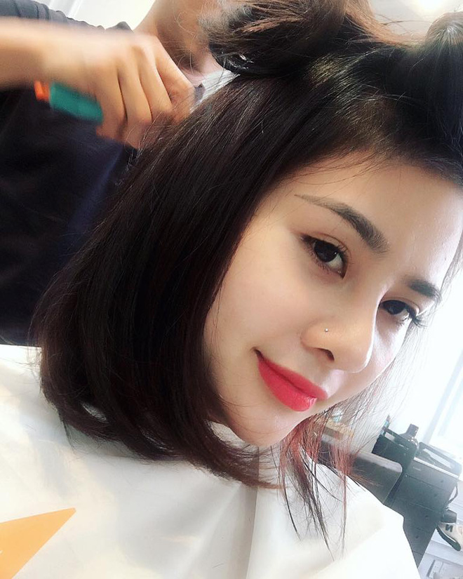 vua lam vua hat co nhan vien tham my xinh dep khien dan mang xon xang