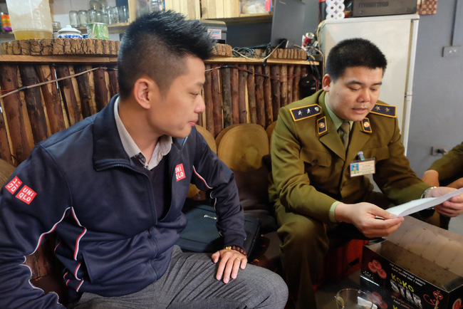 ha noi xu phat nhieu ho kinh doanh ban bong cuoi cho gioi tre o pho co