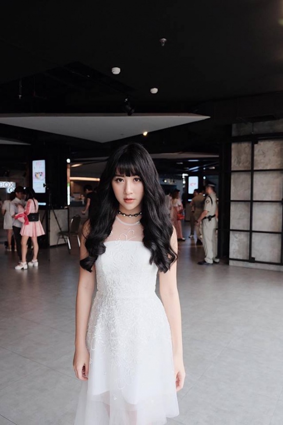 street style chat la the nhung khi du su kien quynh anh shyn lai tu dim minh nhu the nay day