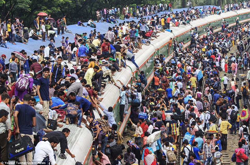 nhung chuyen tau kinh hoang tai bangladesh