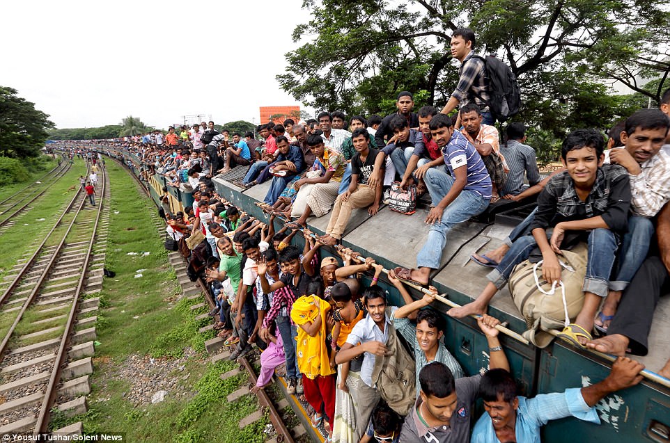 nhung chuyen tau kinh hoang tai bangladesh