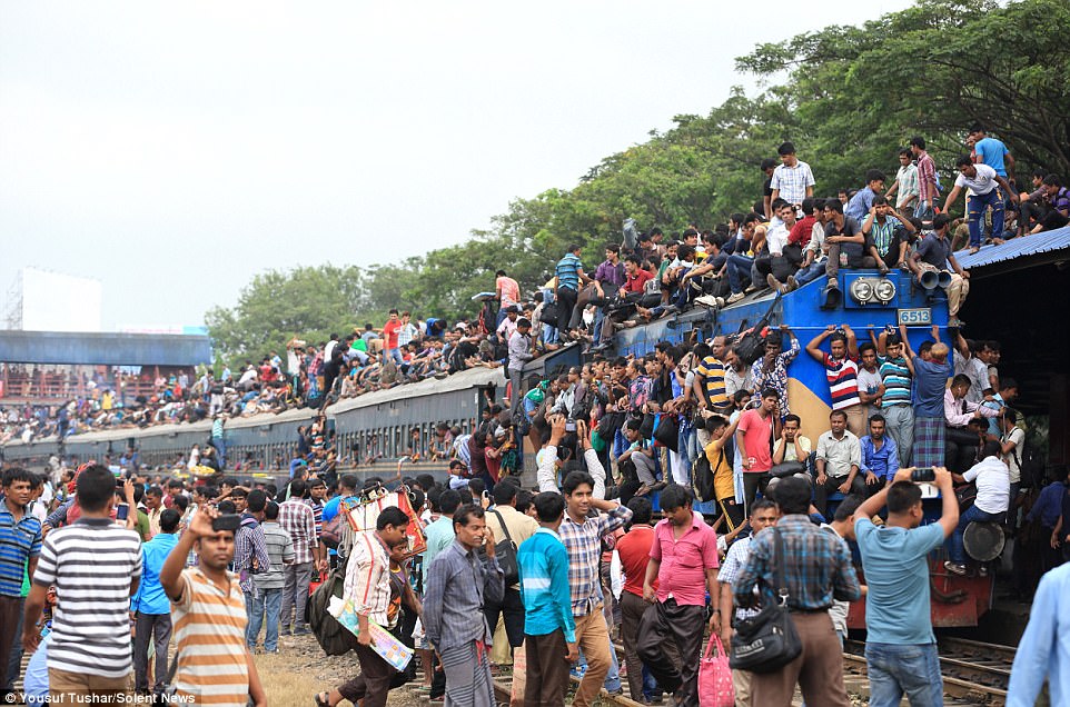 nhung chuyen tau kinh hoang tai bangladesh