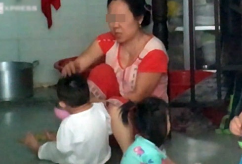 cong an lam viec voi 2 bao mau trong clip lien tuc danh dap tre mam non tai sai gon