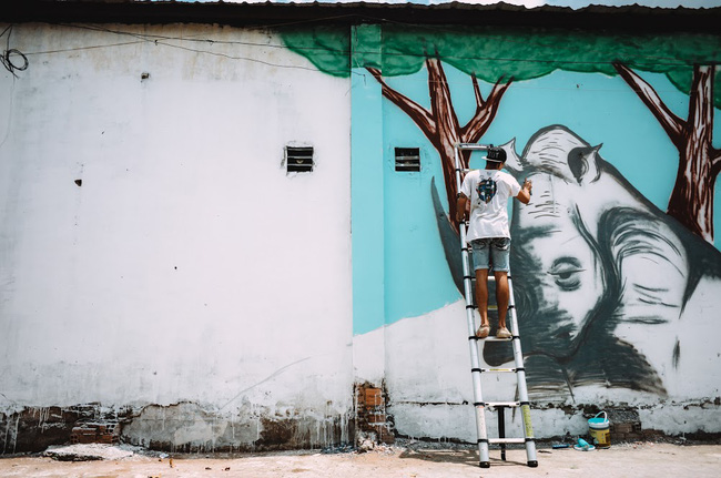 bien hoa 17 buc tuong trong con hem sai gon thanh nhung buc ve graffiti thu vi ve loai te giac