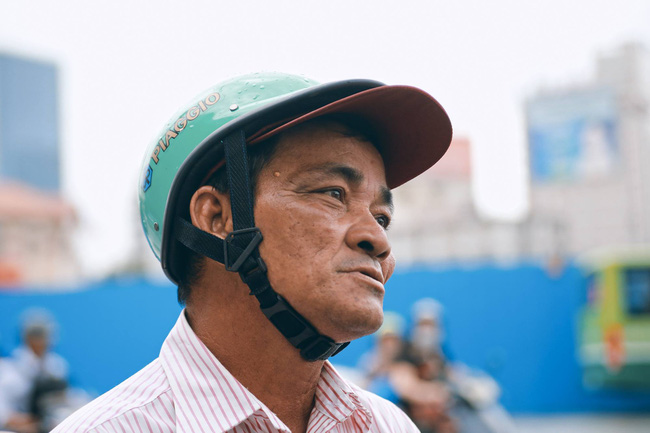 gap lai chu xe om noi tieng anh nhu gio sieu de thuong o cho ben thanh