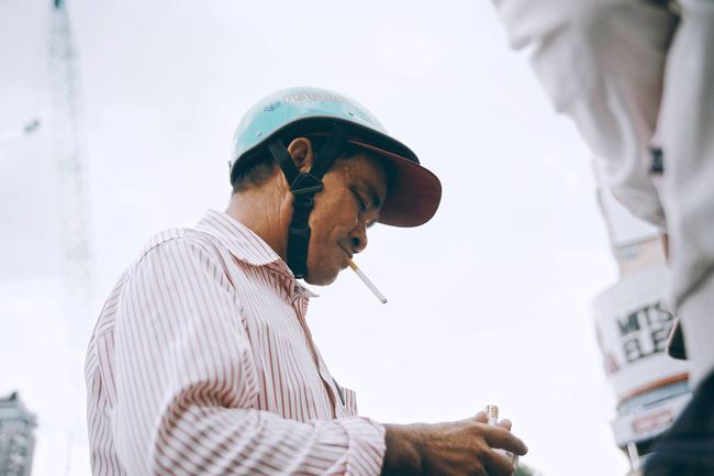 gap lai chu xe om noi tieng anh nhu gio sieu de thuong o cho ben thanh