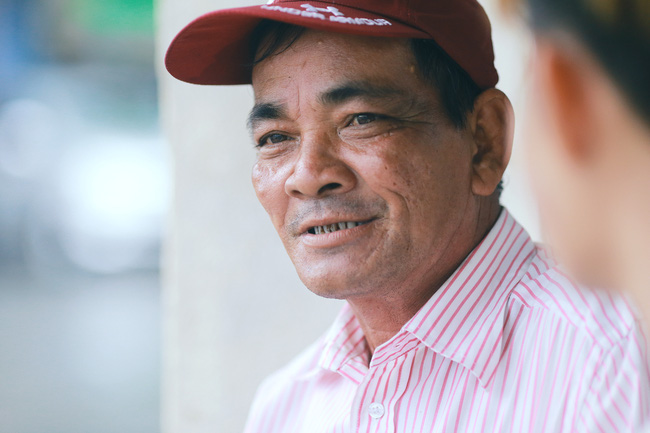 gap lai chu xe om noi tieng anh nhu gio sieu de thuong o cho ben thanh