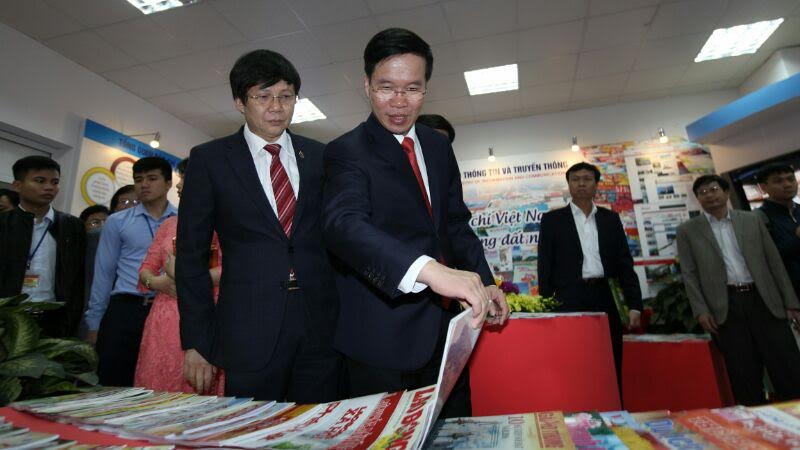 bao chi viet nam dong hanh cung dat nuoc doi moi