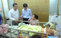 vu xe don dau dam vao xe tai 12 nguoi xuat vien 4 nguoi da qua con nguy kich