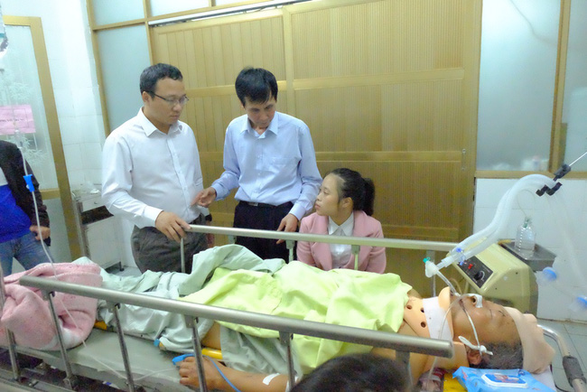 vu xe don dau dam vao xe tai 12 nguoi xuat vien 4 nguoi da qua con nguy kich