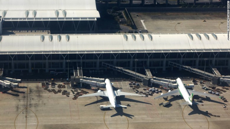 top 10 san bay ban ron nhat the gioi