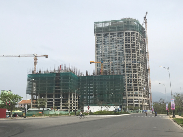 can canh du an khach san 43 tang xay khong phep den tang thu 9