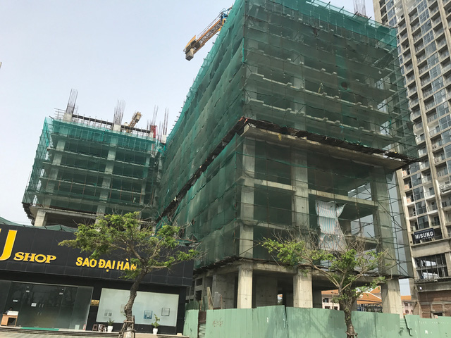 can canh du an khach san 43 tang xay khong phep den tang thu 9