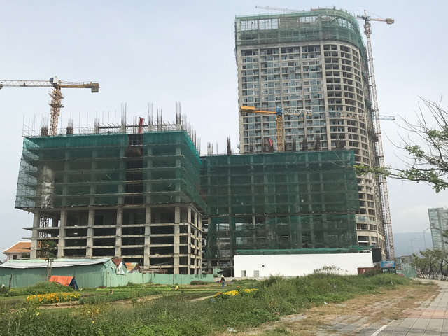 can canh du an khach san 43 tang xay khong phep den tang thu 9