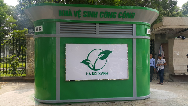 ly do ha noi gap rut xay 1000 nha ve sinh cong cong dan so 7 trieu gan 3 trieu nguoi thuong xuyen ra vao nhung co chua toi 700 cong trinh