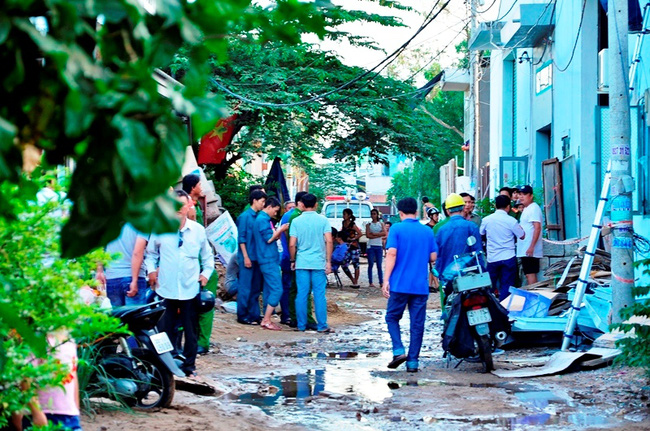 no lon trong co so san xuat bong den o sai gon 4 nguoi bi thuong