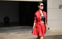 hoa hau quy ba suong dang tu tin dien vay ngan goi cam du da u50